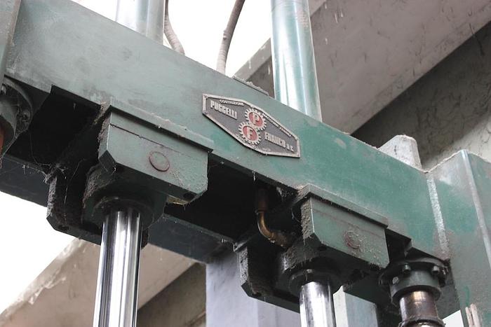 Used CUTTING MACHINE PUGGELLI