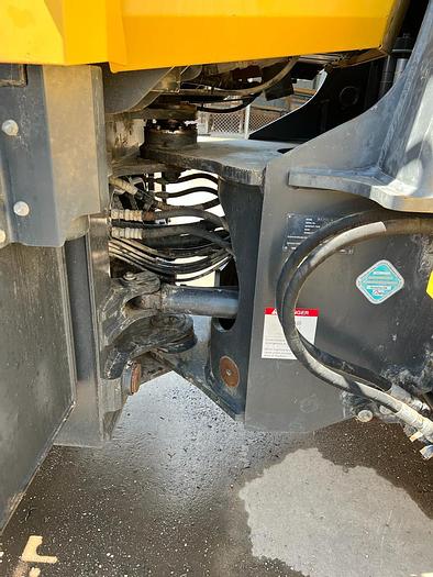 Used 2011 KOMATSU WA250-6 WHEEL LOADER