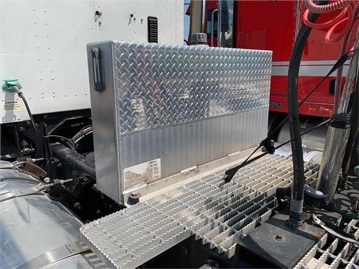 Used 2013 CATERPILLAR CT660L