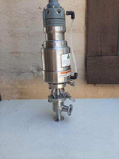 Used Valve, Shut-Off, 1", 316L Stainless Steel, Tri-Clover, Model 371TR-210M #S744700