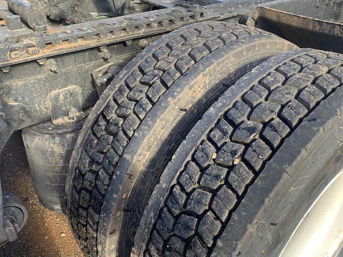 Used 2006 International  Day cab