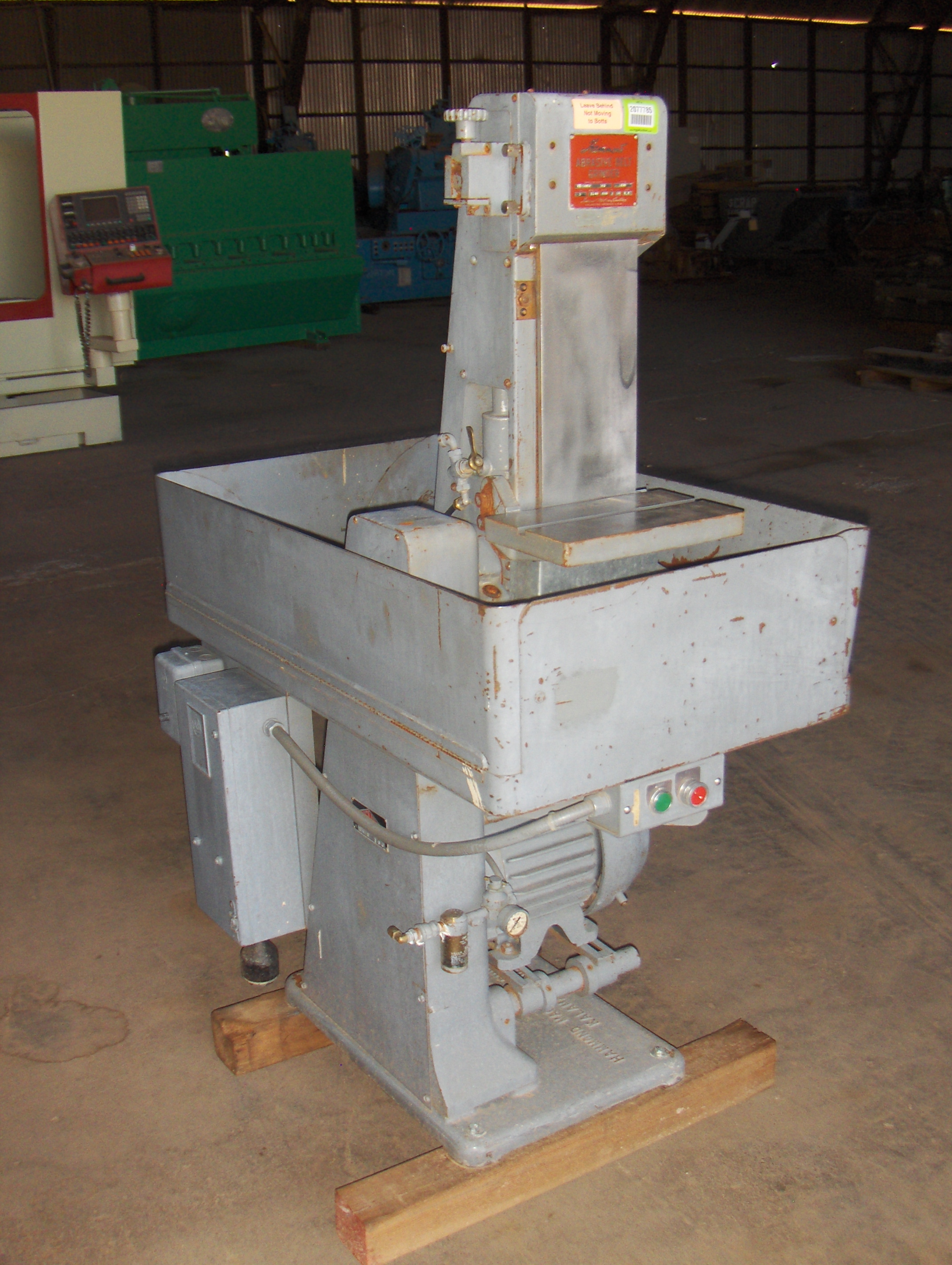 Used Hammond VH-600W Abrasive Belt Grinder; S/N 507