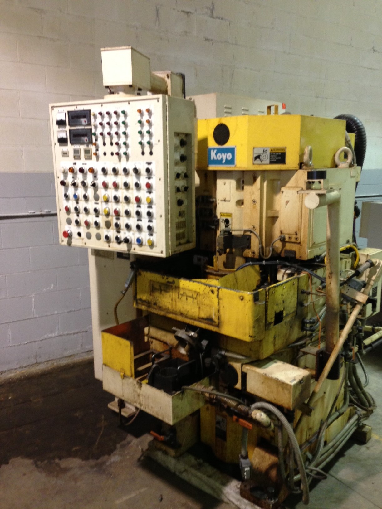 Used KOYO KVD300CR VERTICAL DOUBLE DISC GRINDER for Sale in Harbor