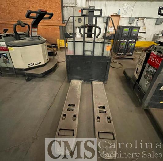 Used Crown Forklift Forklifts & Order Pickers - Warehouse Liquidation