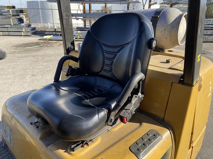 Used 8,000 POUND CAPACITY CATERPILLAR FORKLIFT MODEL GC40KS MFG. 2015