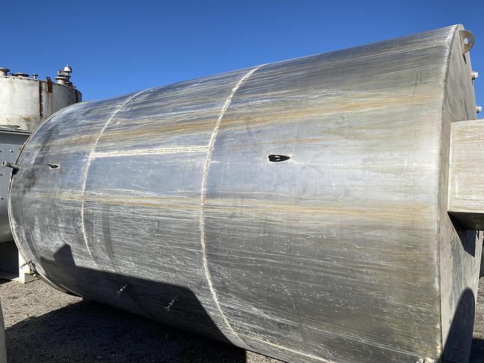 Used Used approximately 8000 gallon vertical stainless steel tank.