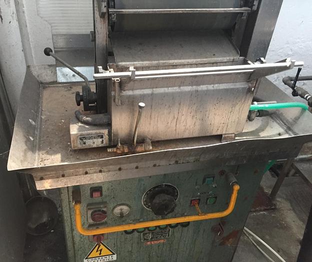 Usato APPARECCHIO DA LABORATORIO : FOULARD DI SPREMITURA  ERNST BENZ