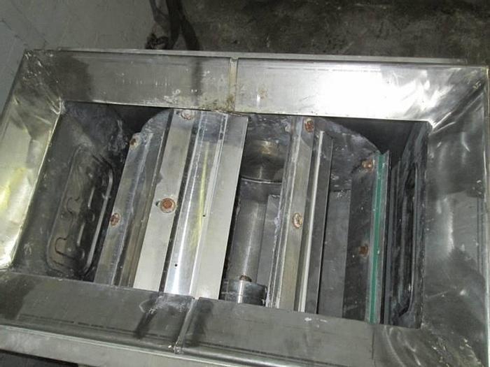 Used 15 IN. X 32 IN. DELUMPER/SCREENER – S/S – 15 HP