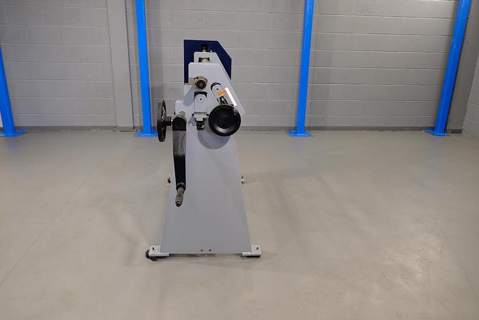 UZMA RS model Hand operated geared Bending rollers 90mm diameter
