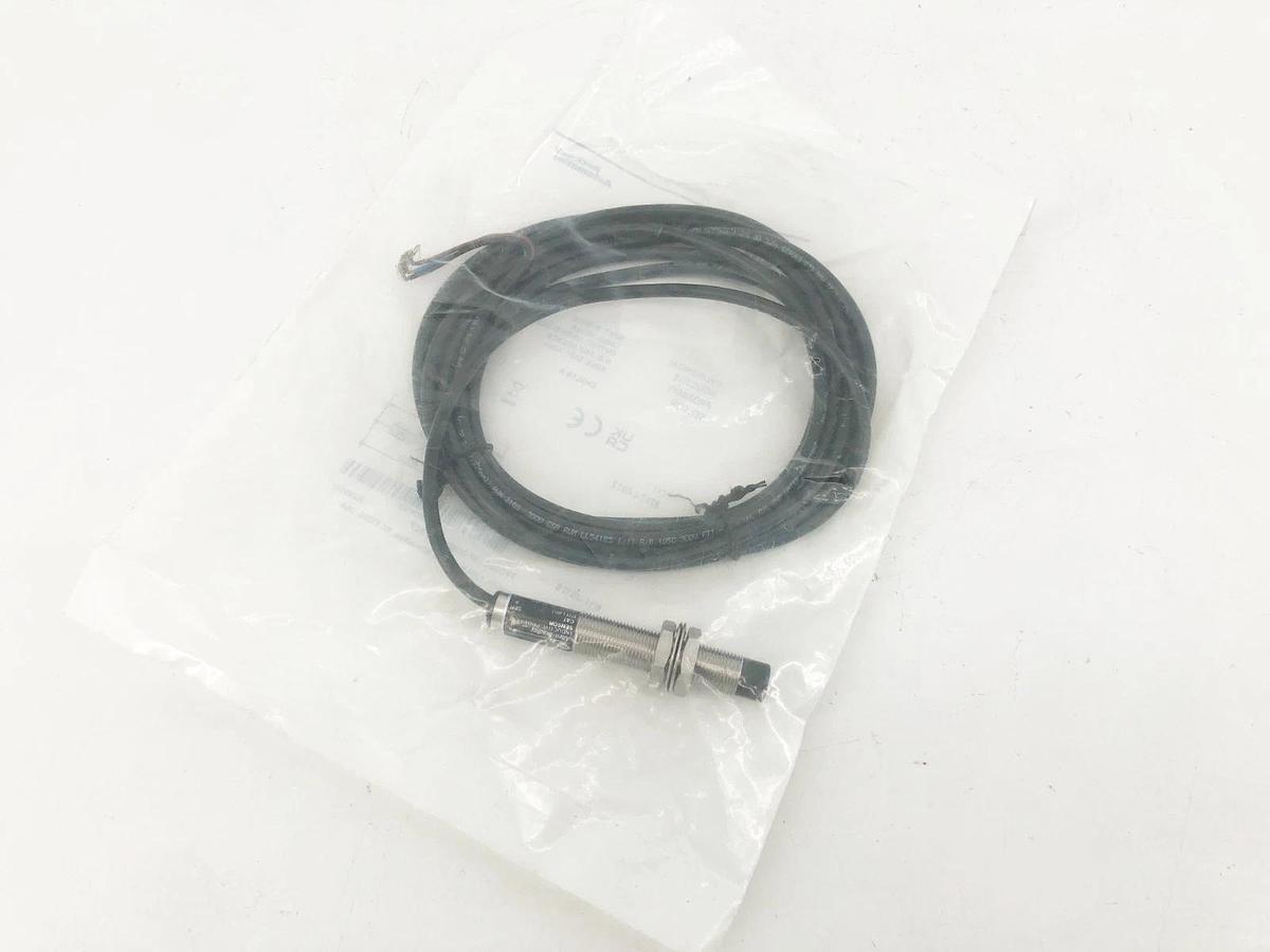New Allen Bradley 871T-L4B12 Ser. B Inductive Proximity Sensor 10-30VDC