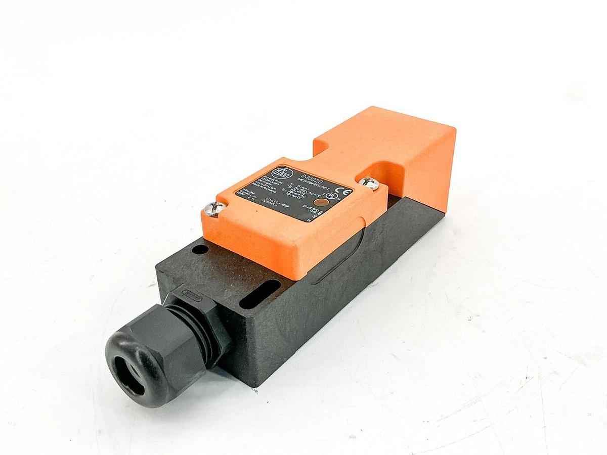 New IFM IME2015BFBOA/NPT/RT Proximity Switch 250V 15mm IM0020