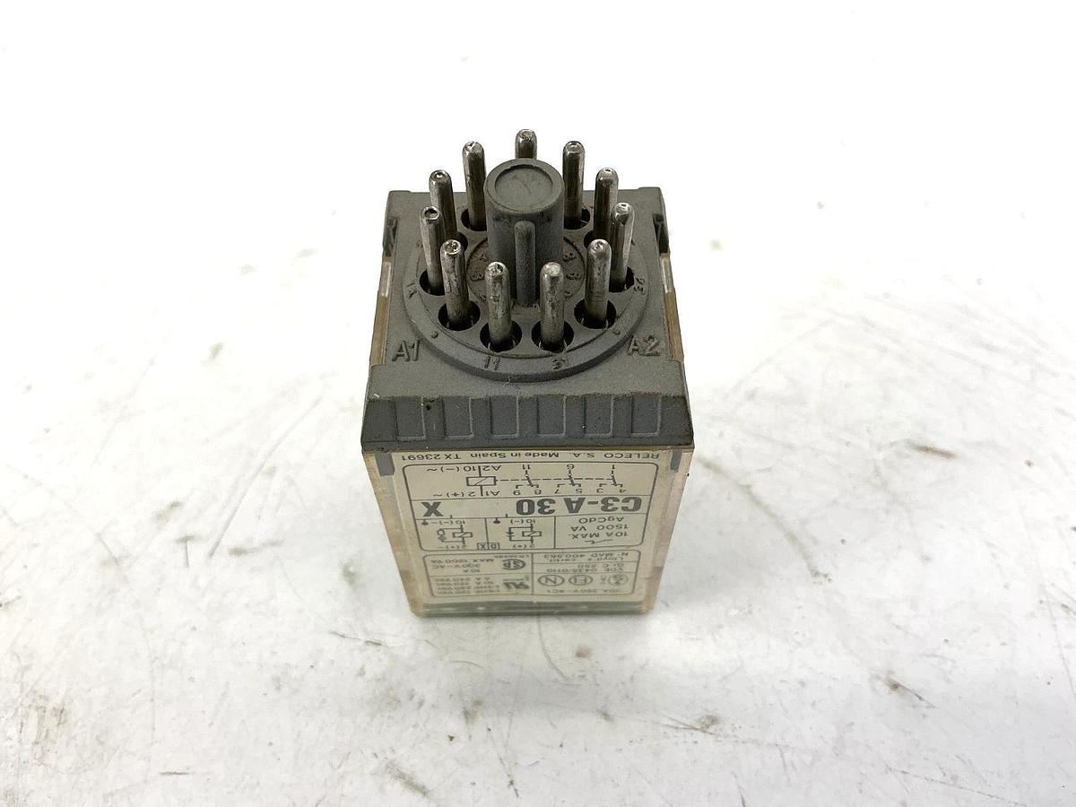 New Turck C3-A30X/120VAC Ser MR-C Relay 11-Pin 120VAC Coil 3P 10A 250V No Box