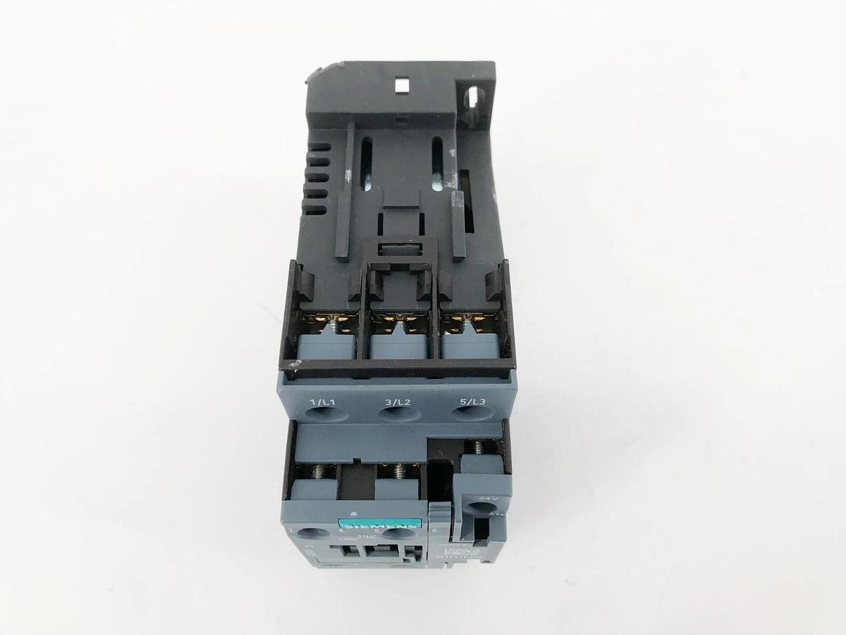 New Siemens 3RT2026-1BB40 Power Contactor 25A 400VAC 24VDC Coil - No Box