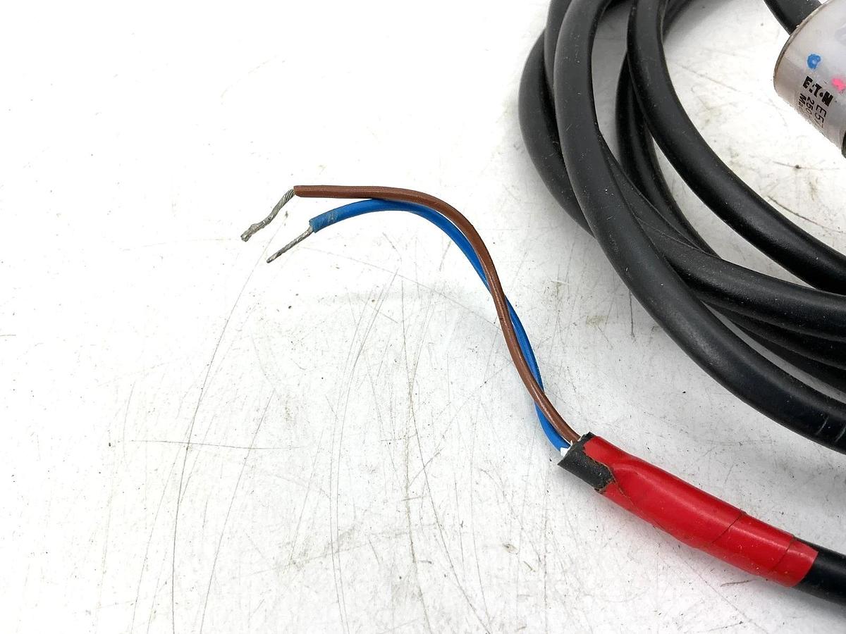 Used Eaton E57LAL18A2E Ser G1 Inductive Sensor Tubular Housing 2-Wire 20-250VAC
