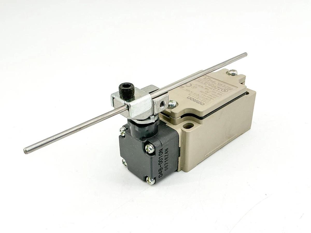New Omron D4B-4117N Limit Switch 400V 2A 5187