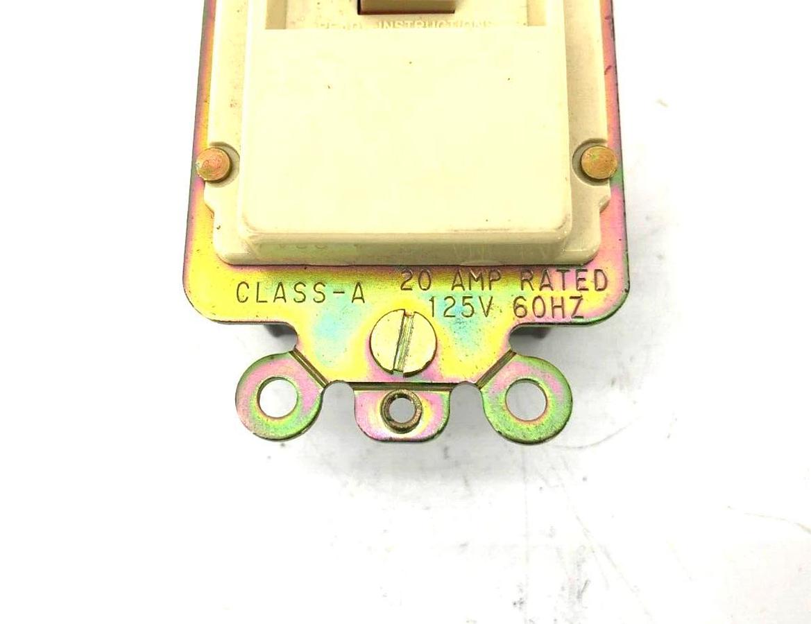 New Square D GFR120IC Qwik-Gard Receptacle 20A 125V 60Hz 2-Pole