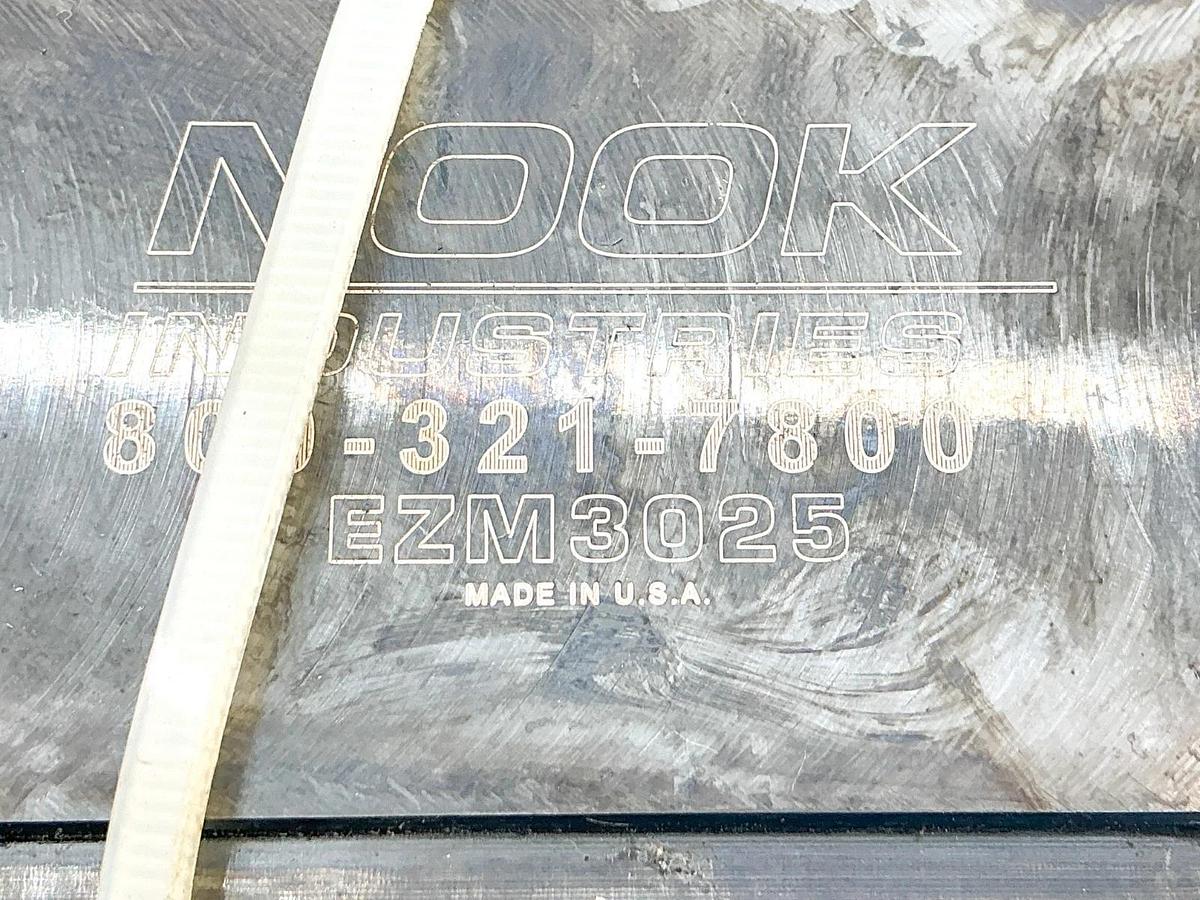 New Nook EZM3025 Support Block Bearing 800-321-7800 - No Box