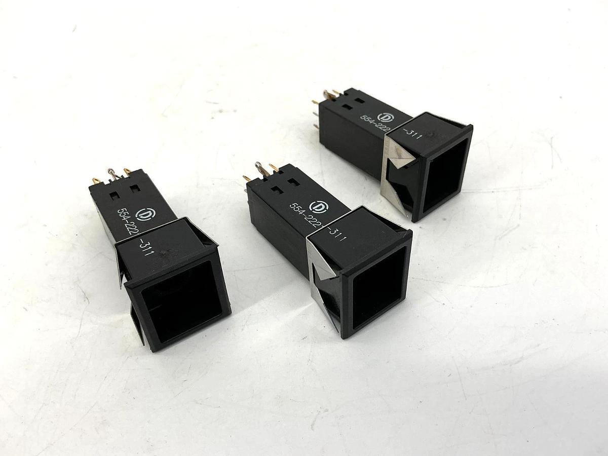 Used Lot of 3 Dialight 554-2221-311 Illuminated Pushbutton Lamp Holder 8Pin 1A 125VAC