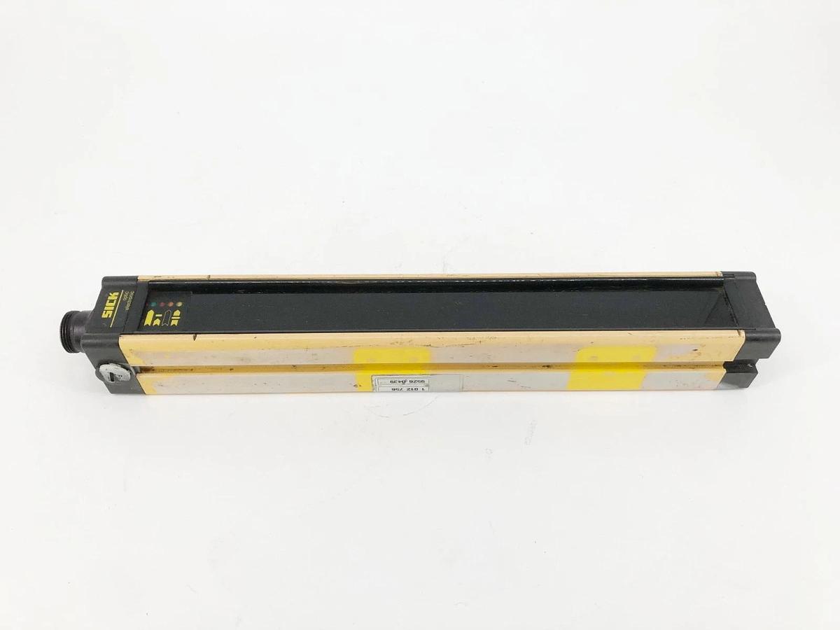 Used Sick FGSE 300-111 Light Curtain Receiver 300mm Height 6m sensing Distance 24V