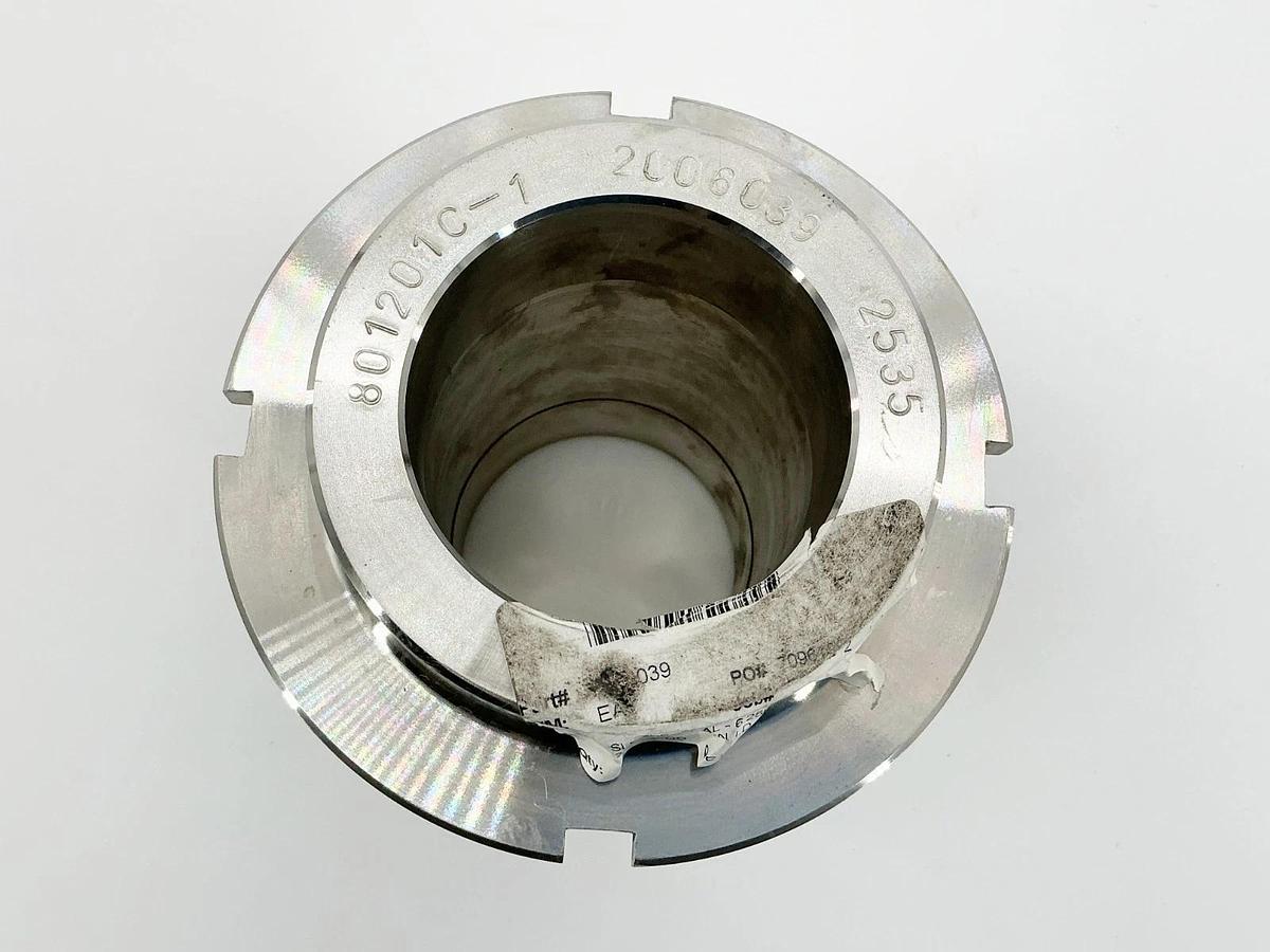 New 2006039 Threaded Sleeve Seal 6.25"OD X 3.13IN/3.14" ID X 6.37" LG 801201C-1
