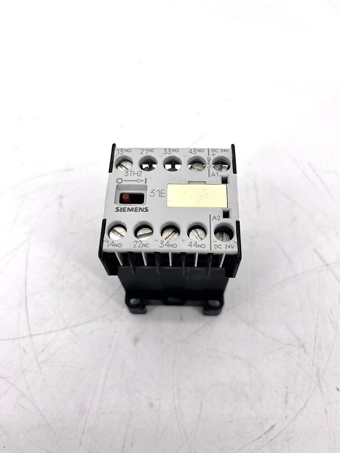 Used Siemens 3TH2031-0FB4 Contactor Relay 24VDC 3NO + 1NC
