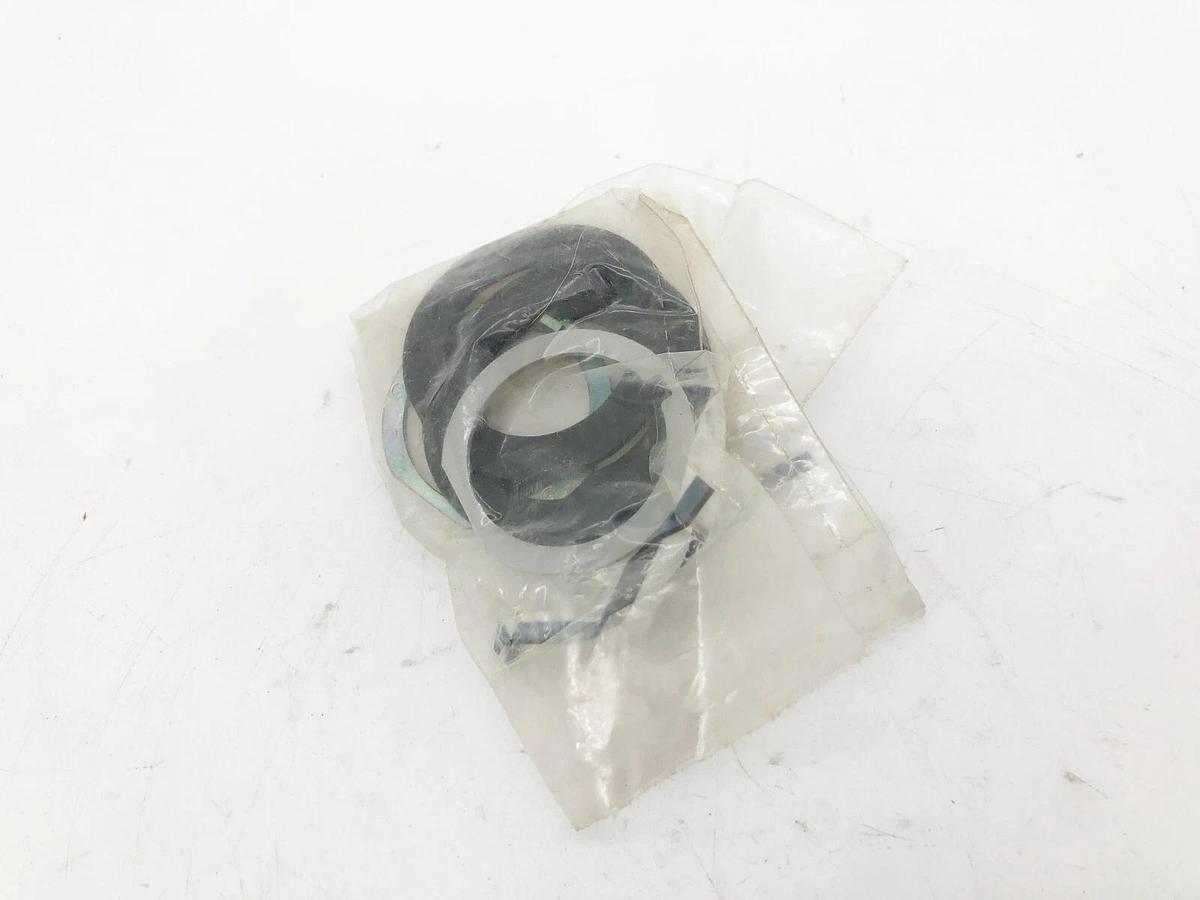 New Allen-Bradley 800T-16HX2KB6AX Ser. U Illuminated Selector Switch 2-Pos 120V