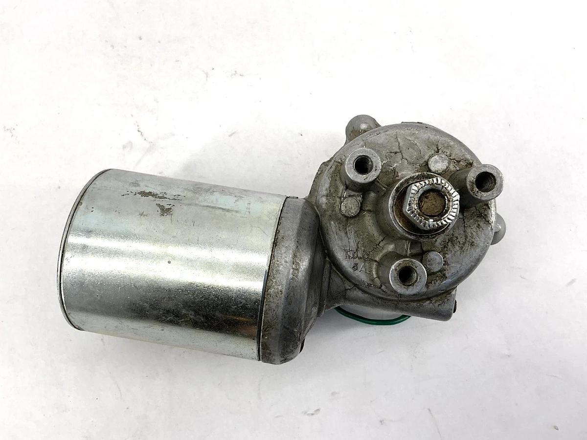 Used United Technologies 1902425M024WC Windshield Wiper Motor 24V