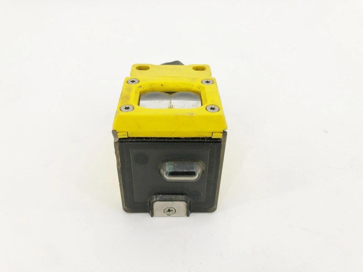 Used Banner Engineering Q456EQ5 Photoelectric Sensor 60m Range 10-30VDC 38659