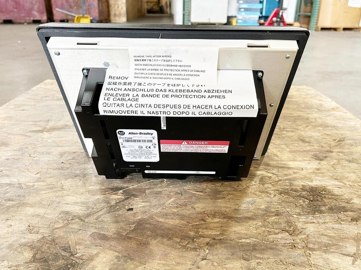New Allen Bradley 2711-T10G8 Operator Interface 10" Display 640X480 Pixels 240V