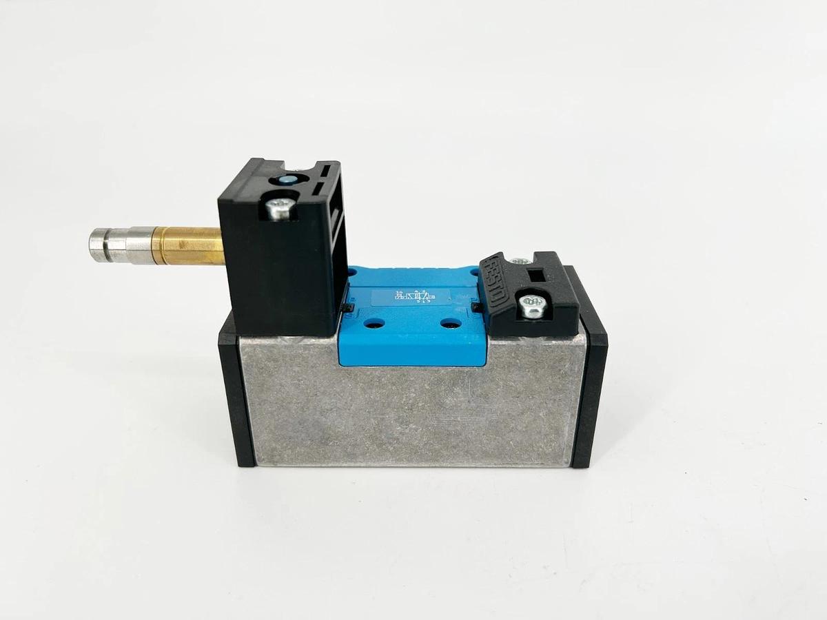 New Festo MN1H-5/2-D-1-C Solenoid Valve 24VDC 145psi 159688