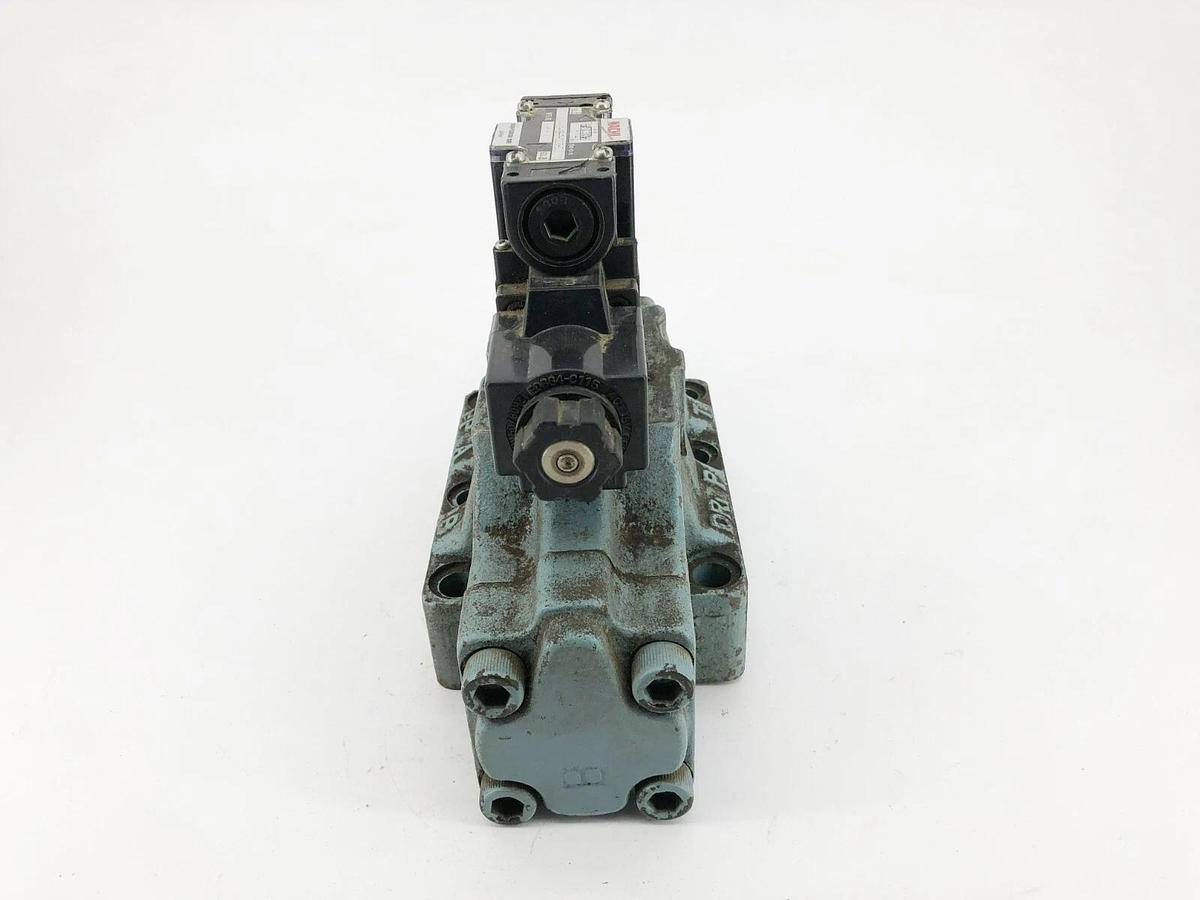 Used Nachi DSS-G06-C5-R-C115-E12 Pilot Operated Directional Control Valve 770
