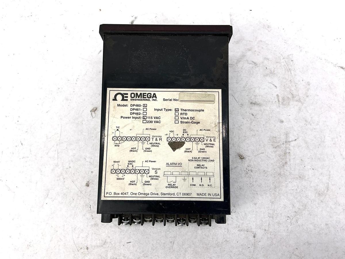 Used OMEGA DP460 Temperature Control Meter Thermocouple 115V DP460-RTD