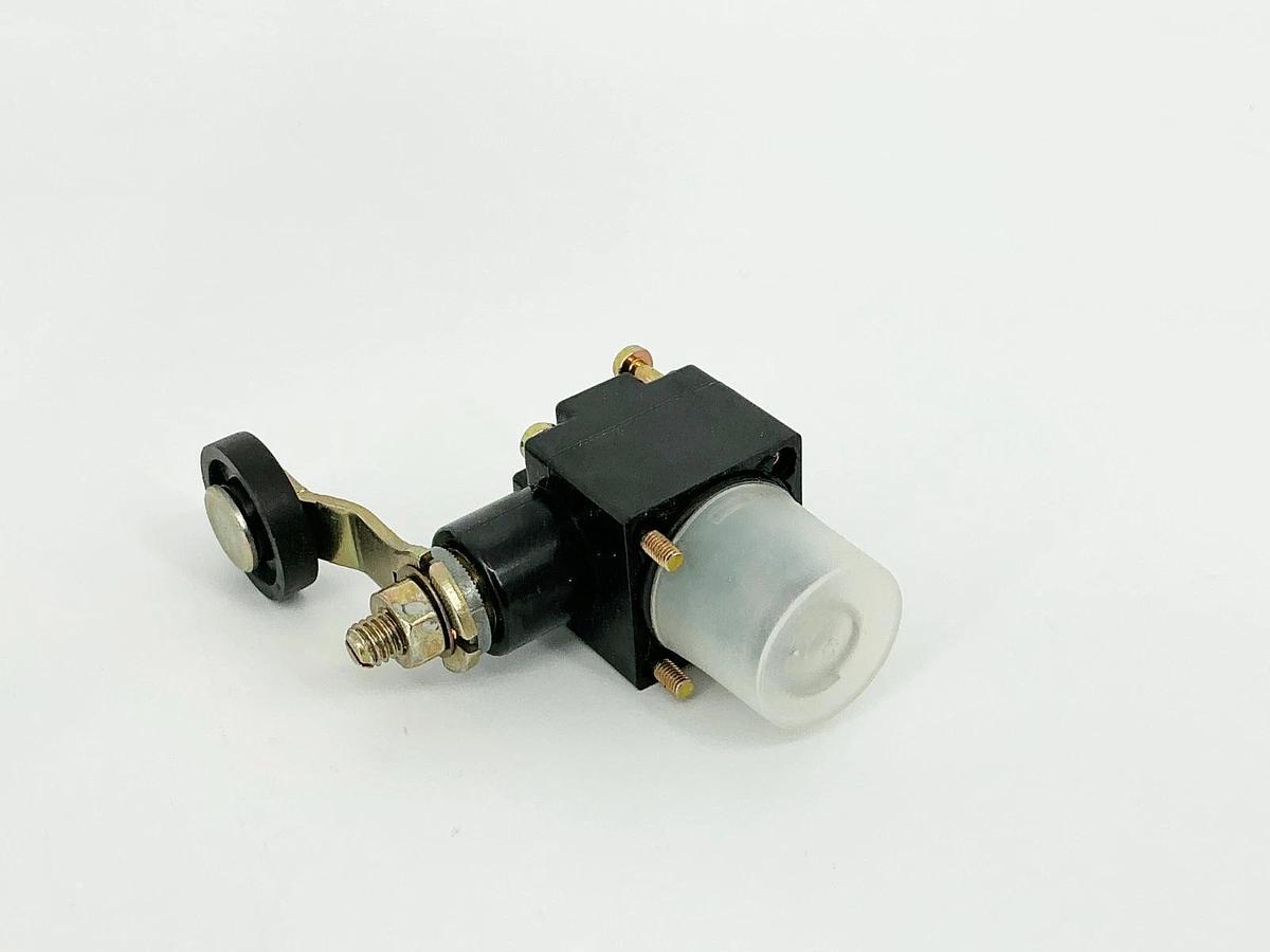 New Telemecanique XCK S731H50 Limit Switch Interrupteur 500V 3A