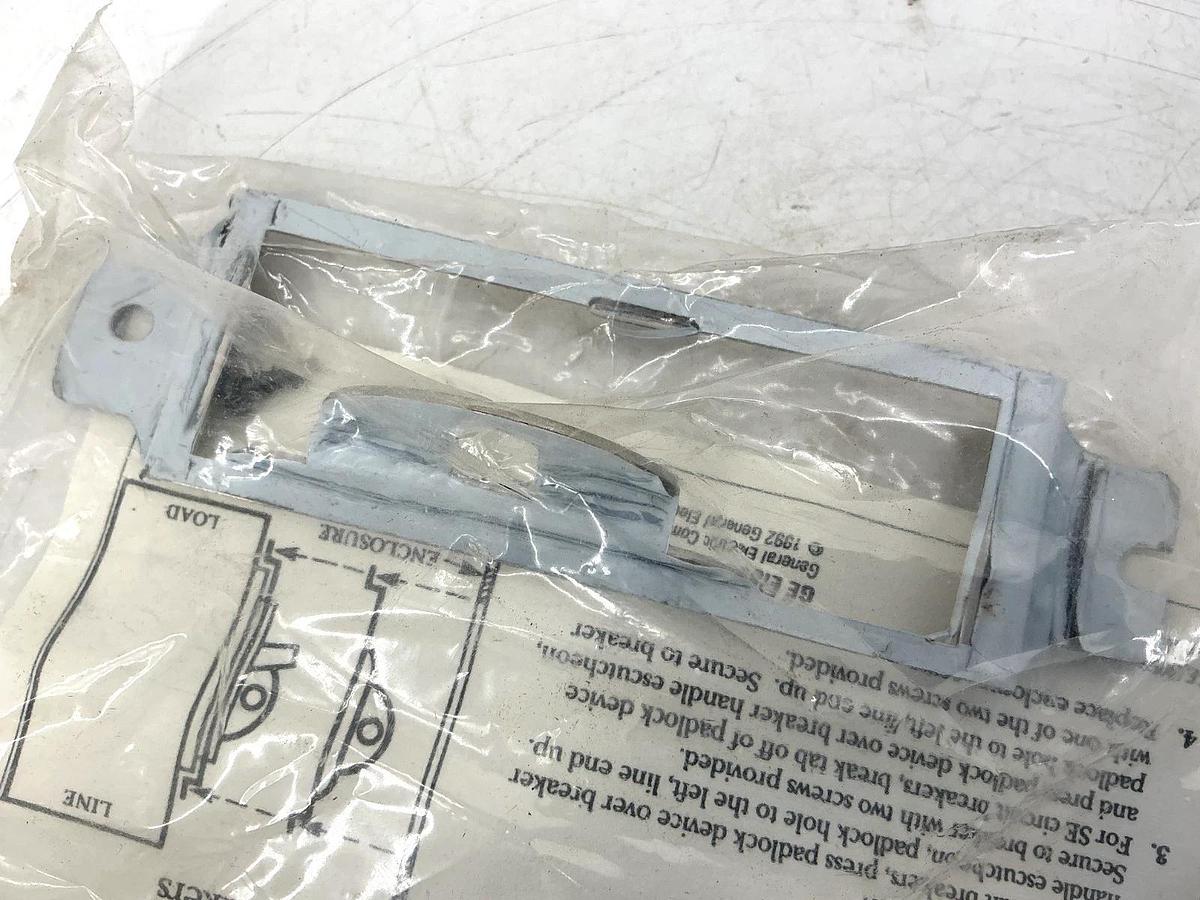 New GE General Electric SEPLD Circuit Breaker Accessory SE/SF Padlock Device