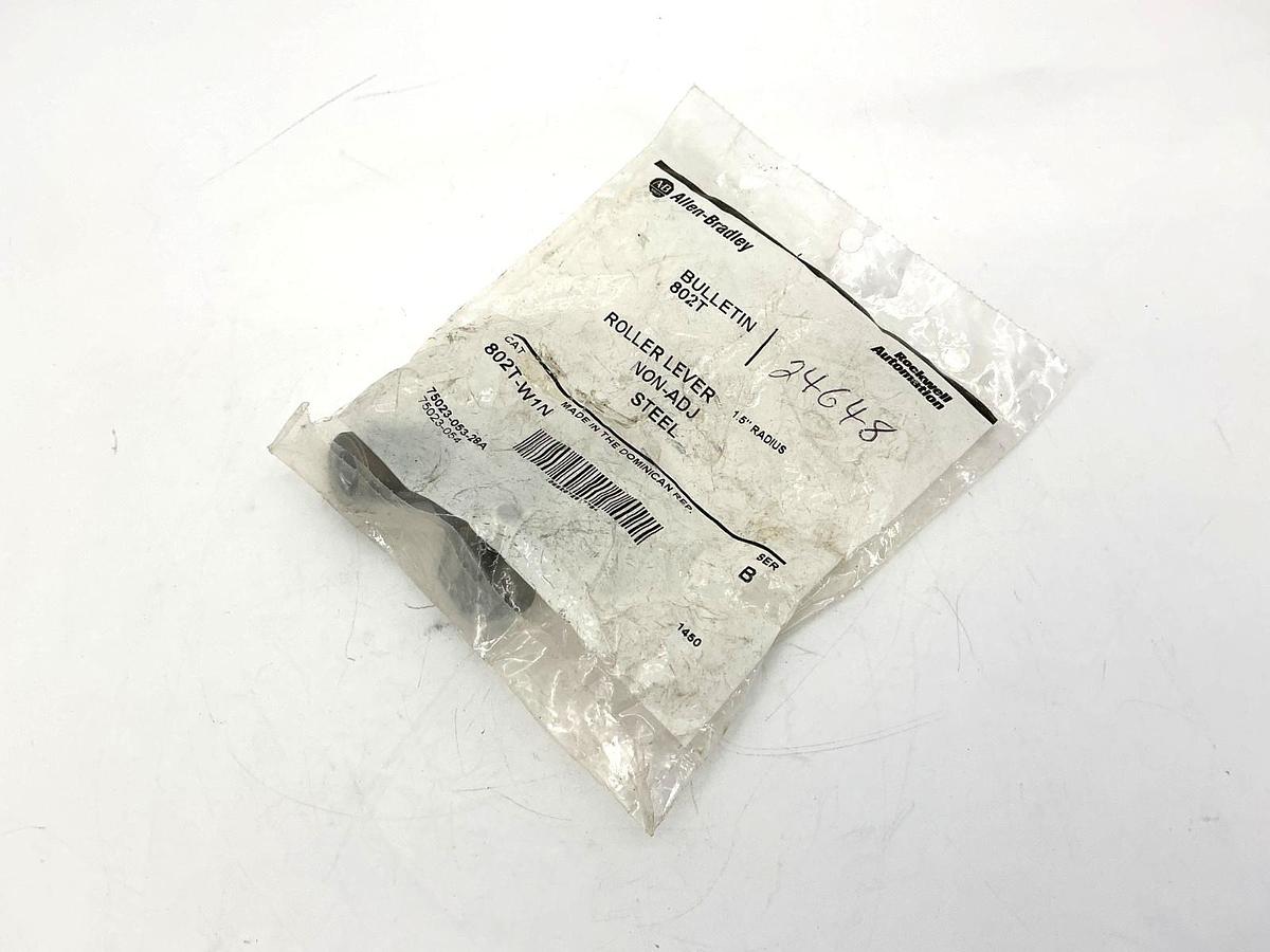 New Allen Bradley 802T-W1N Ser B Roller Lever Non-Adjustable Steel 1.5" Radius