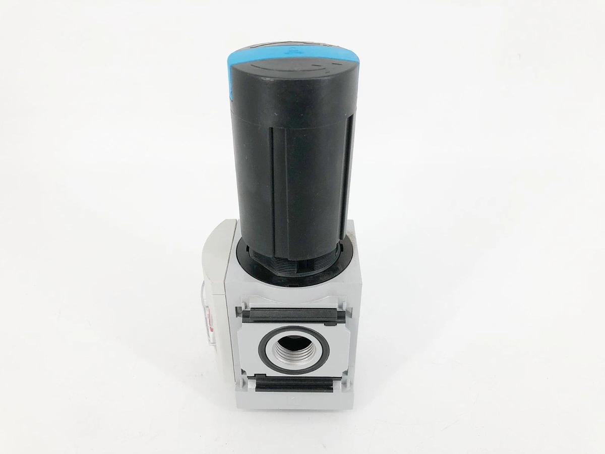 New Festo MS6-LRB-1/2-D6-RG-AS Regulator 527665 300psi - Minor Cosmetic Damage