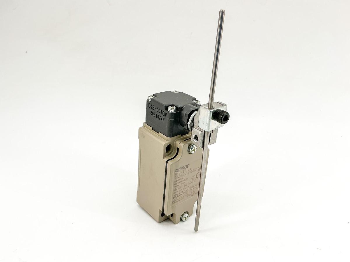 New Omron D4B-4117N Limit Switch 400V 2A 5187 - No Box