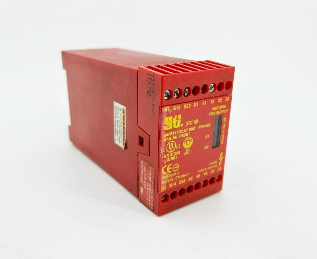 New Omron Sti SA11M Safety Relay, 110VAC, 44510-0460