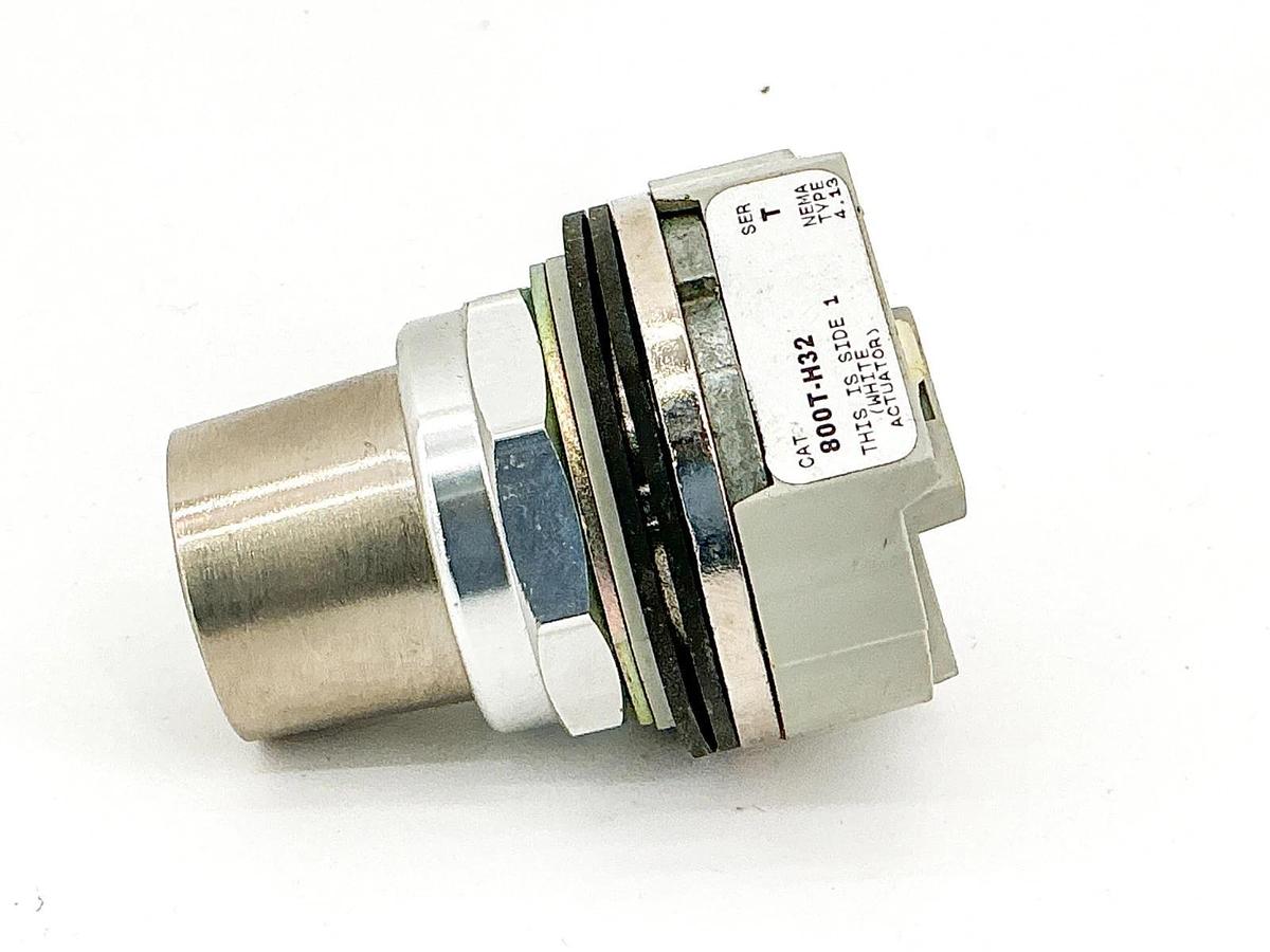 New Allen Bradley 800T-H32 Keyed Selector Switch Ser T - Missing Key