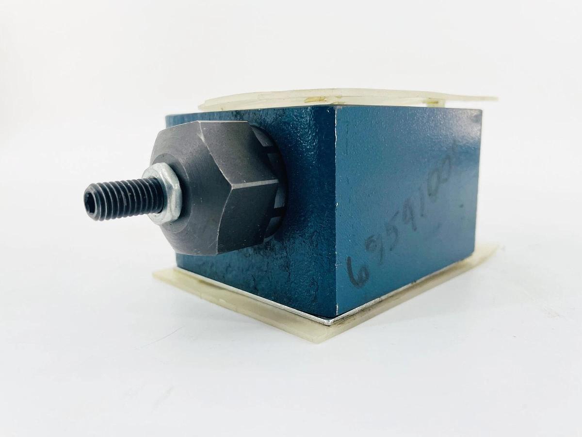 New Bosch 0811320029 918 Relief Valve 4500 PSI 315 BAR 189 0 811 320 029