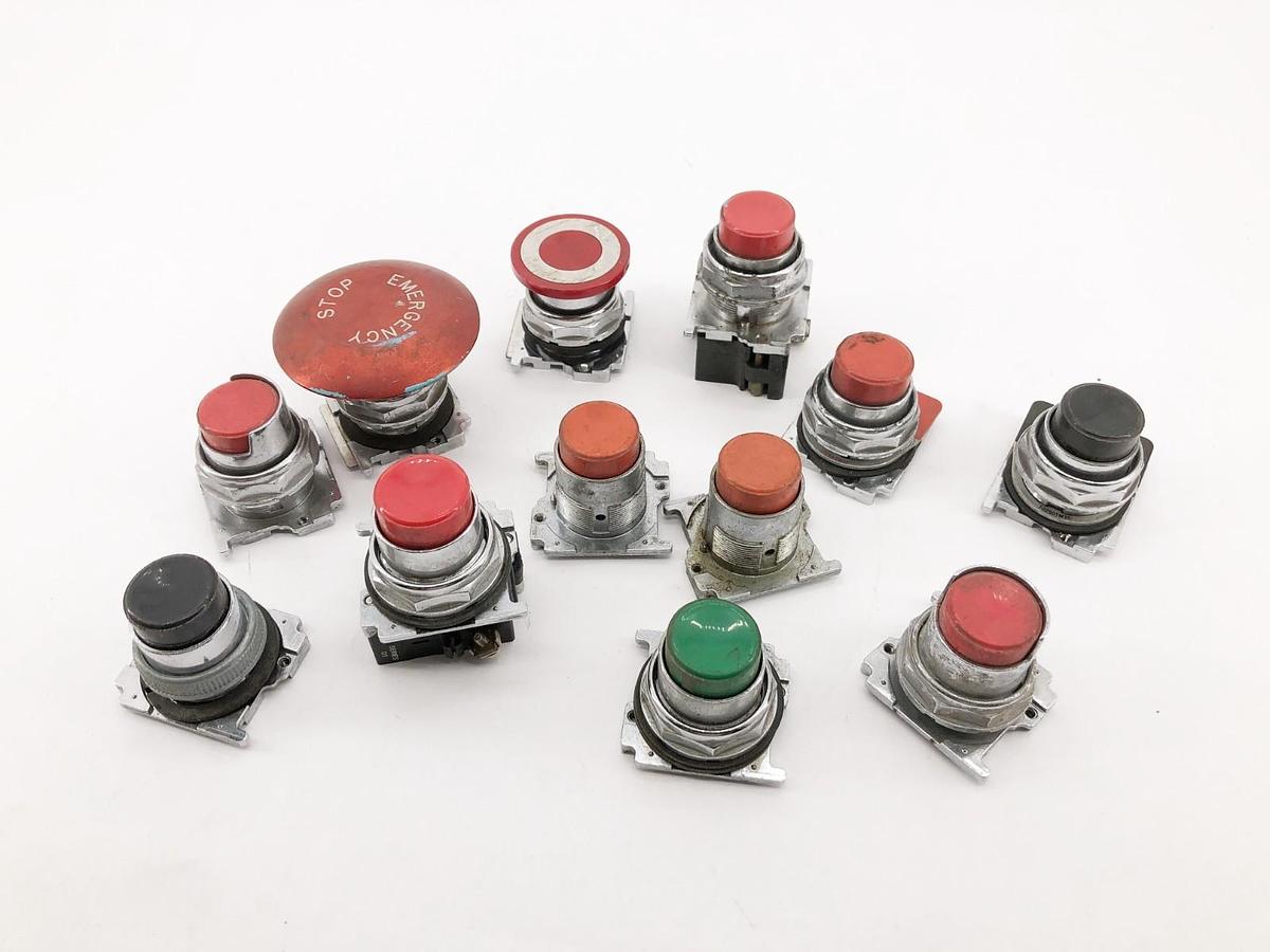Used Lot of 12 Cutler-Hammer Momentary Pushbuttons Black Green Red Stop 10250T