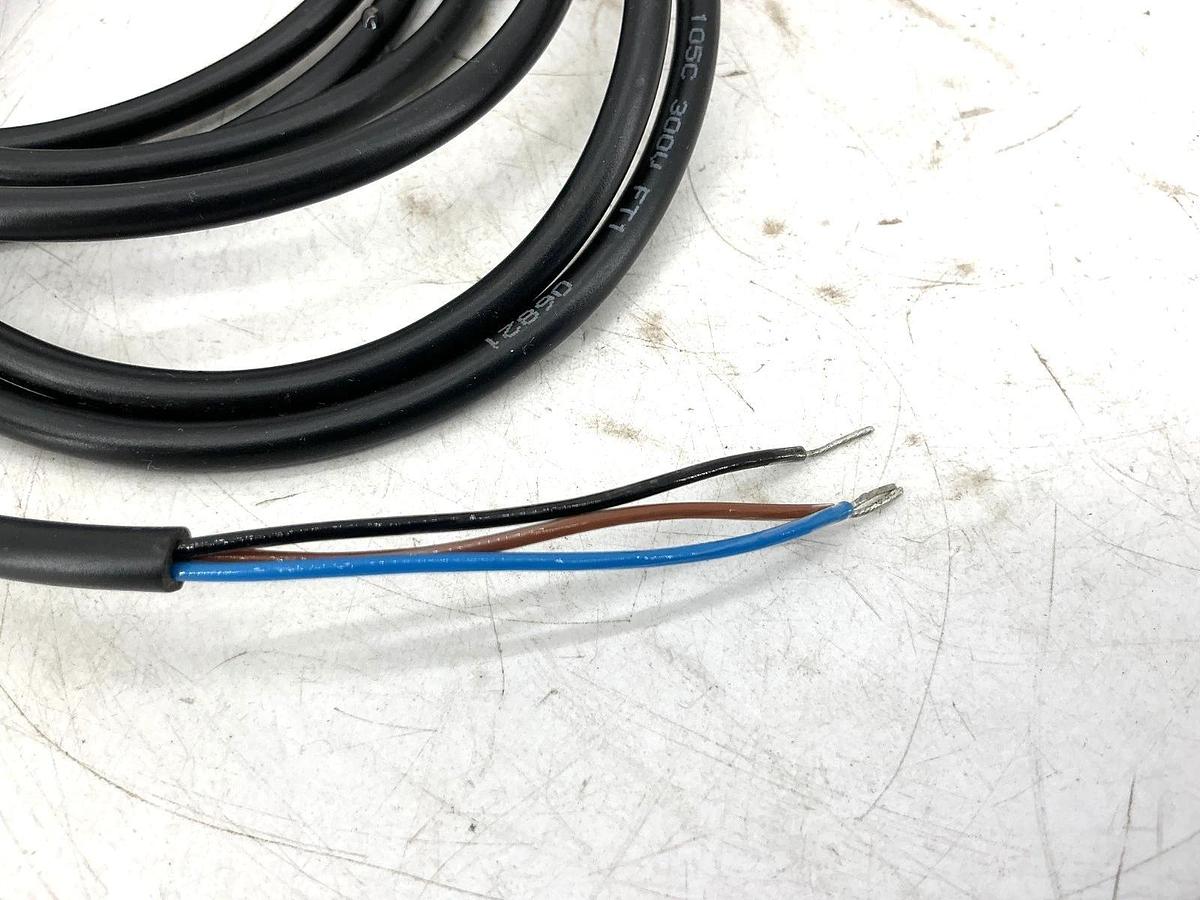 New Eaton E57P-18UPN8-C2 Ser M1 Inductive Prox Sensor Sn=8mm 10-48VDC - No Box
