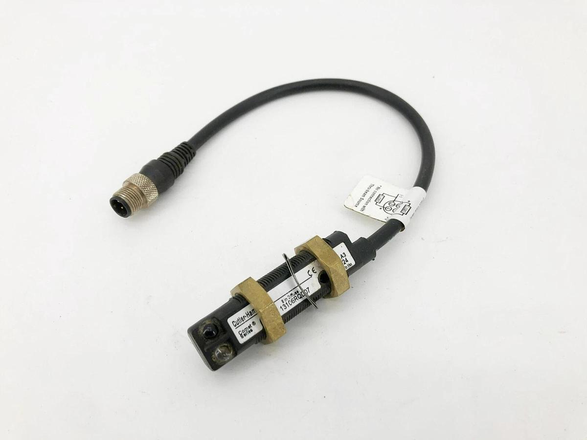 Used Eaton 13106RQD07 Photoelectric Sensor 10-30VDC Ser. A3