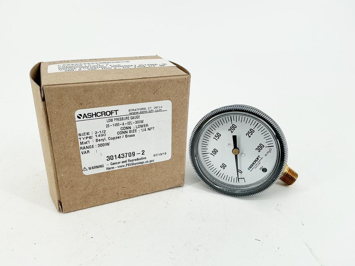 New Ashcroft 25-1490-A-02L-300IW Pressure Gauge 2.5" 0-300IW 1/4" NPT