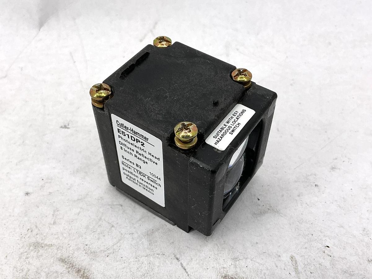 New Eaton Cutler-Hammer E51DP2 Photoelectric Head Diffuse Reflective 8inch Range
