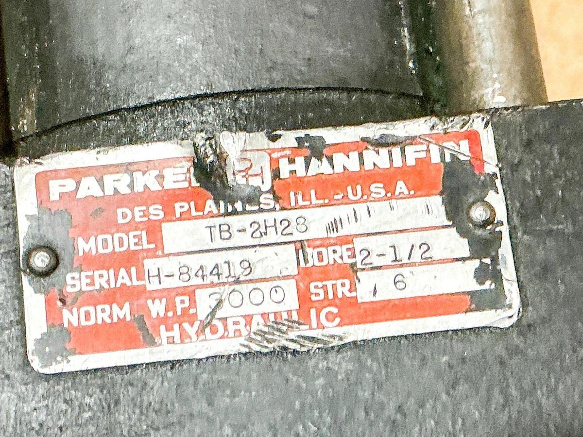 Used Parker Hannifin TB-2H28 Pneumatic Cylinder 3000PSI 6” Stroke 2-1/2” Bore