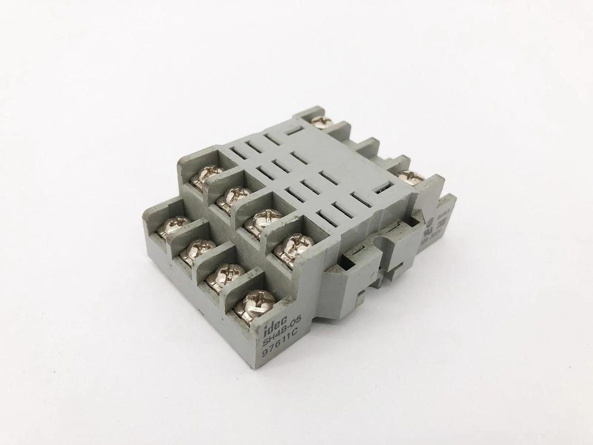 Used Lot of 6 Idec SH4B-05 Relay Base Sockets 10A 300V