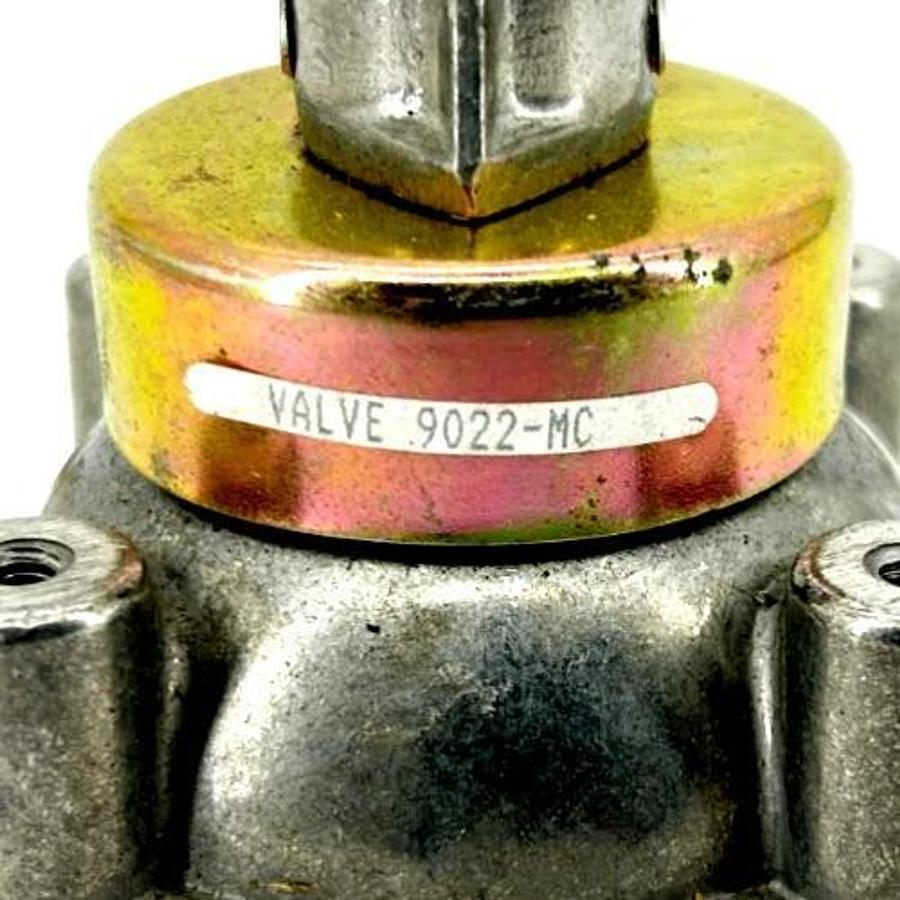 New Barksdale 9022-MC Shear-Seal Directional Control Valve 3/8" NPT - No Box