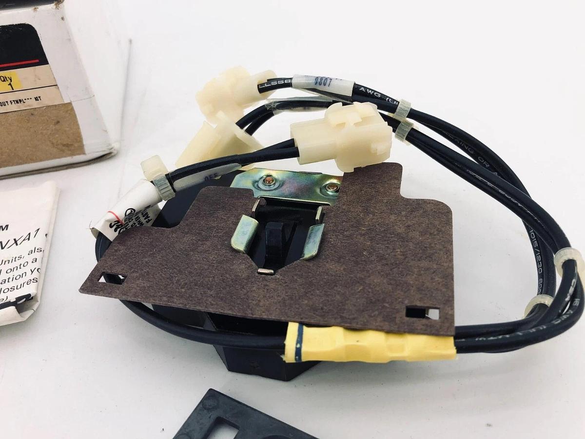 New General Electric GE FTNXA1 Off Light Kit Size 0 -1 600V