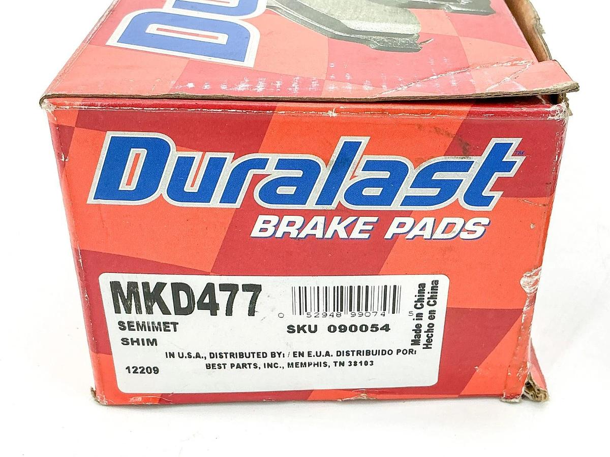 New Duralast MKD477 Brake Pad Kit 090054